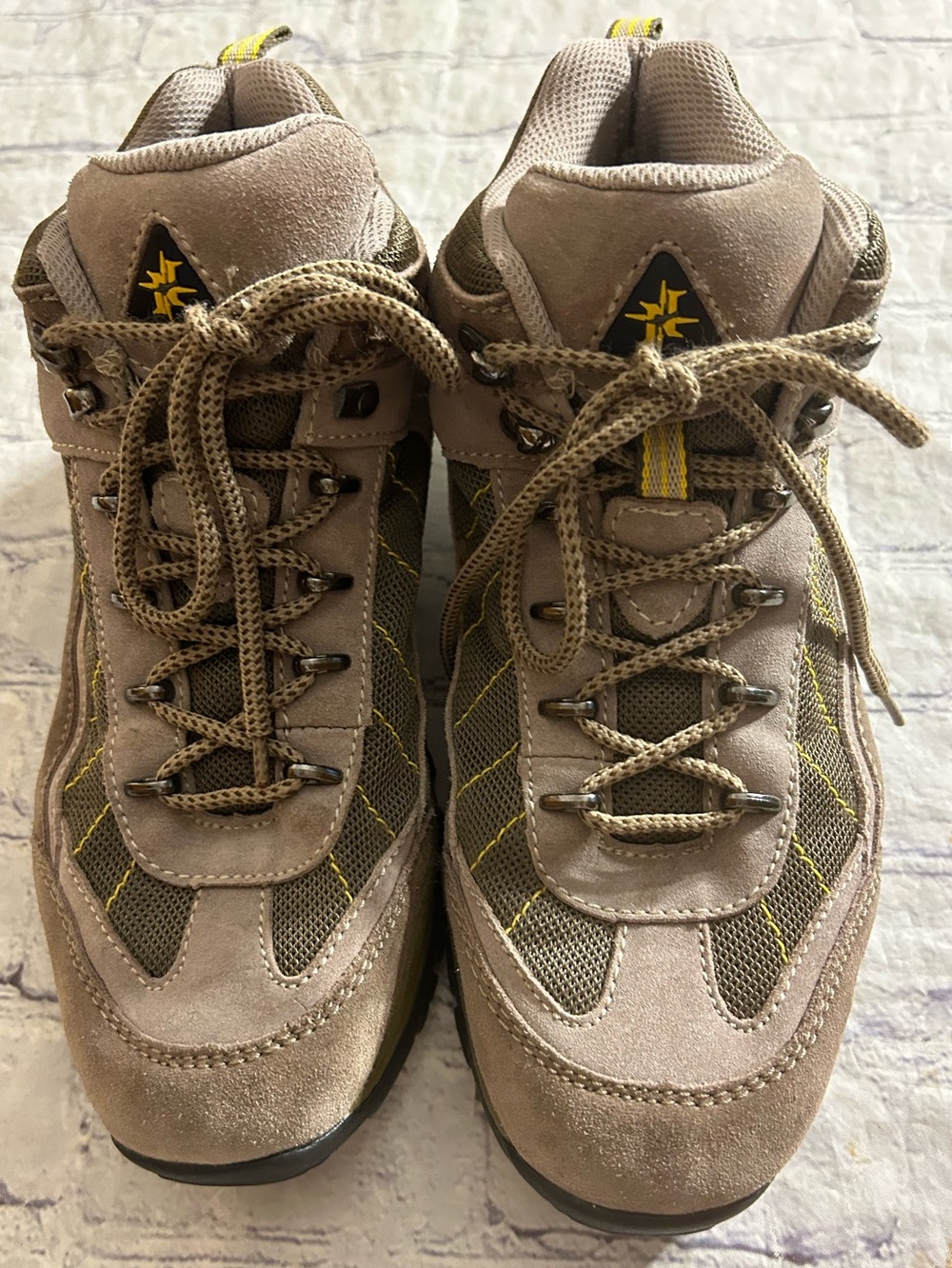 NEVADOS UNISEX TAN/BROWN YELLOW ACCENT HIKING BOOTS SIZE US 10